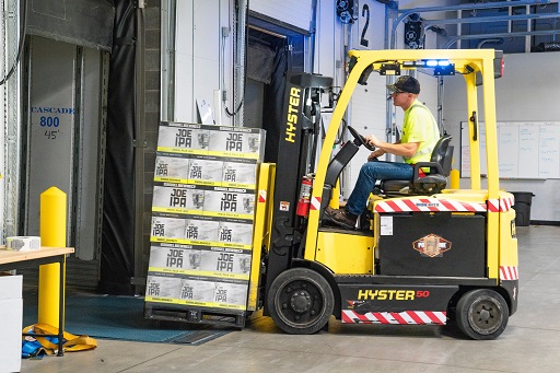 The Main Difference Between Forklift Lithium Batteries and Lead-acid Batteries